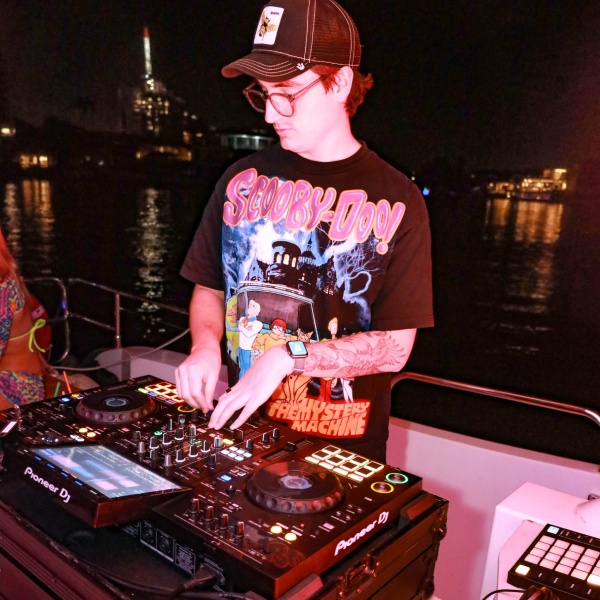 DJ Boat Cruise